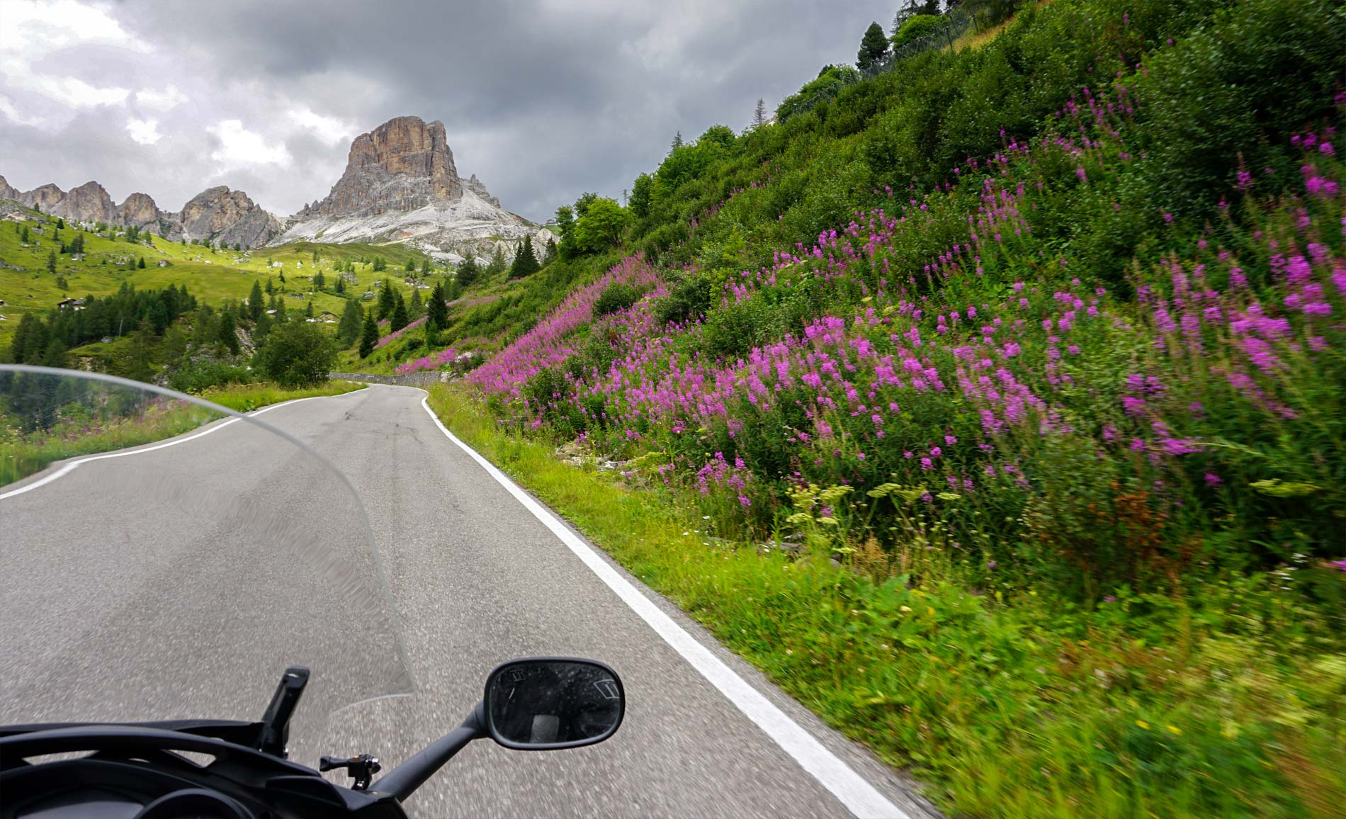 Passo di Giau motocyklem