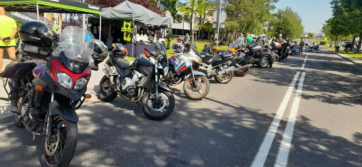 BAZAR MOTOCYKLOWY WRAZ Z TRENINGIEM MOTOCYKLOWYM NA TORZE